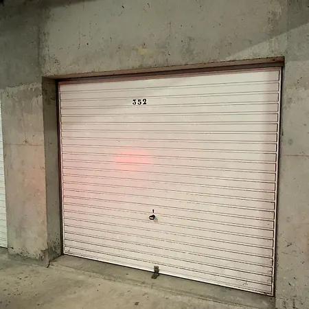 Maison Au Centre De Martin De Re Avec Garage Hébergement de vacances