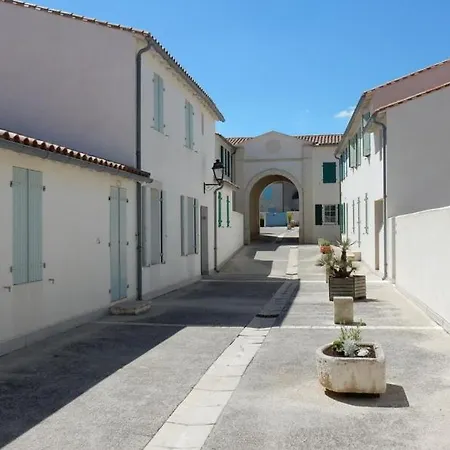 Hébergement de vacances Maison Au Centre De Martin De Re Avec Garage Saint-Martin-de-Ré