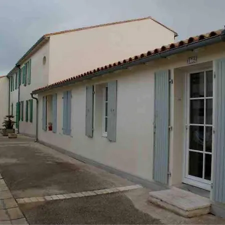 Maison Au Centre De Martin De Re Avec Garage *