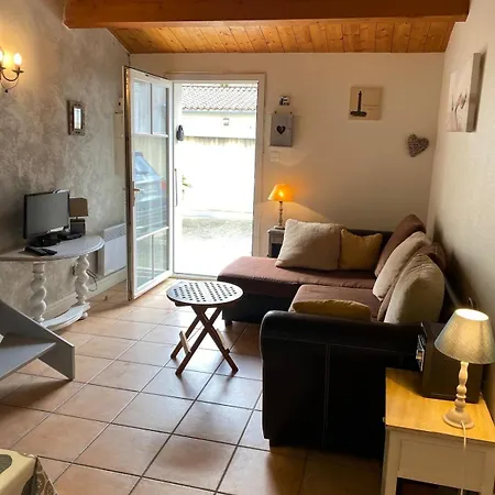 Maison Au Centre De Martin De Re Avec Garage Hébergement de vacances