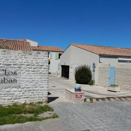 Maison Au Centre De Martin De Re Avec Garage